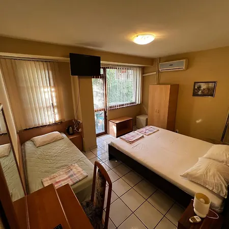 Dvete Brezi Guest house 3*