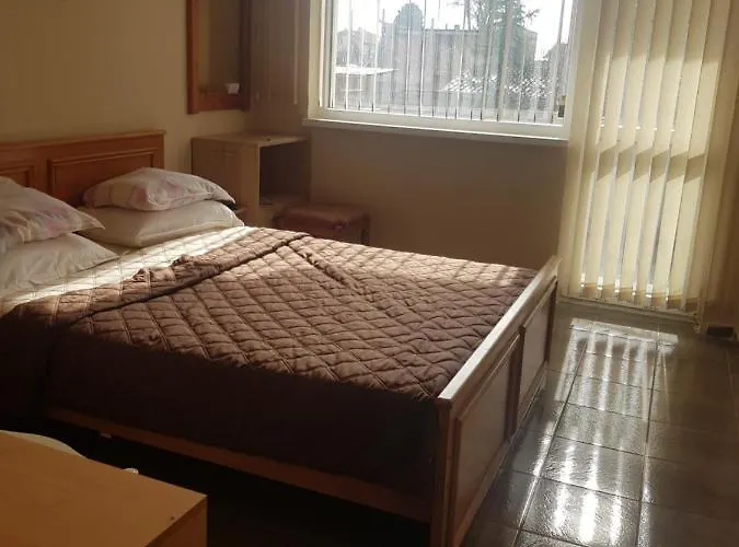 Dvete Brezi Pensionat Burgas