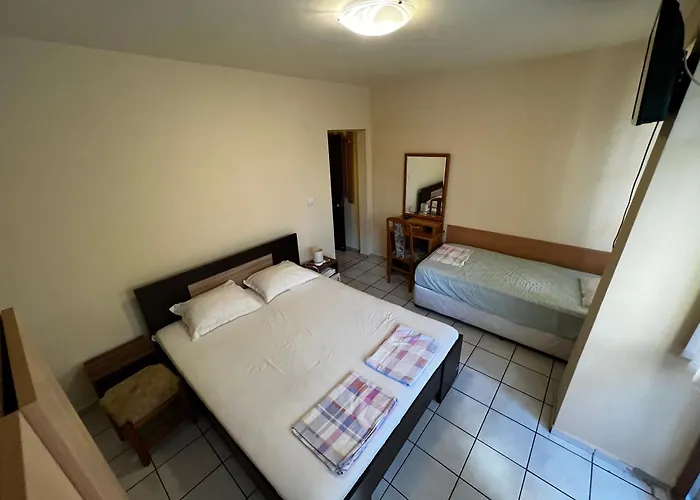 Pensionat Dvete Brezi Burgas