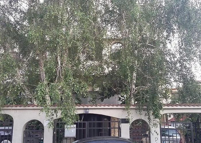 Pensionat Dvete Brezi 3*