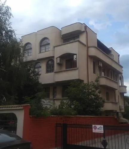 Pensionat Dvete Brezi 3*